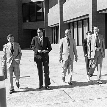 Former U.S. Sen. Bob Dole visits the JCCC campus.