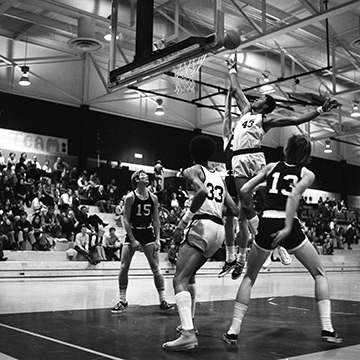 The JCCC men's basketball team in action.