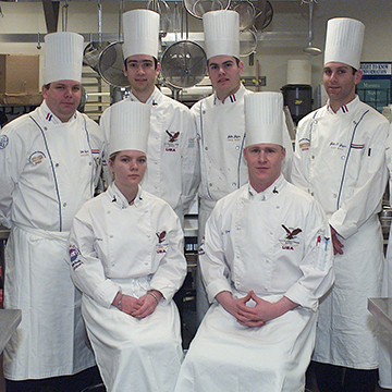 A team of JCCC culinary students.