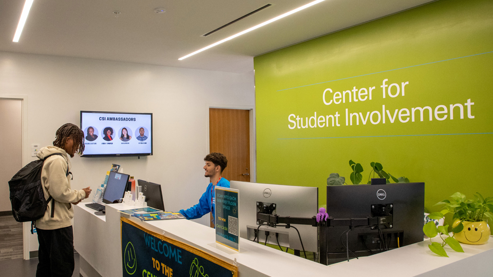 Students hanging out in the Center for Student Involvement