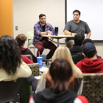 Audience and veteran students during the Ask A Vet event