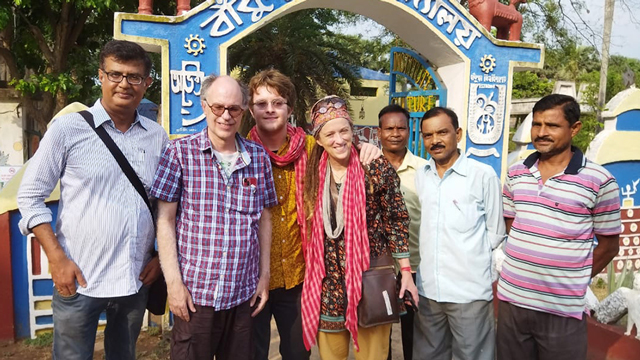 Laura Gascogne (middle) posing with traveling companions in India